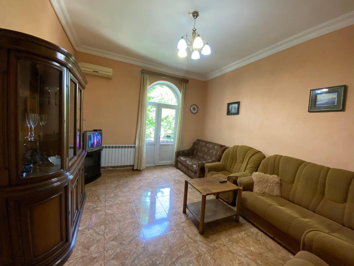Agora Arcs Apartment Γιερεβάν Εξωτερικό φωτογραφία